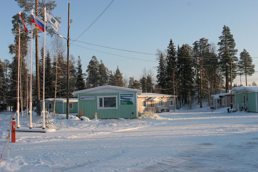 Podkova Hotel Kostomuksha Exterior foto